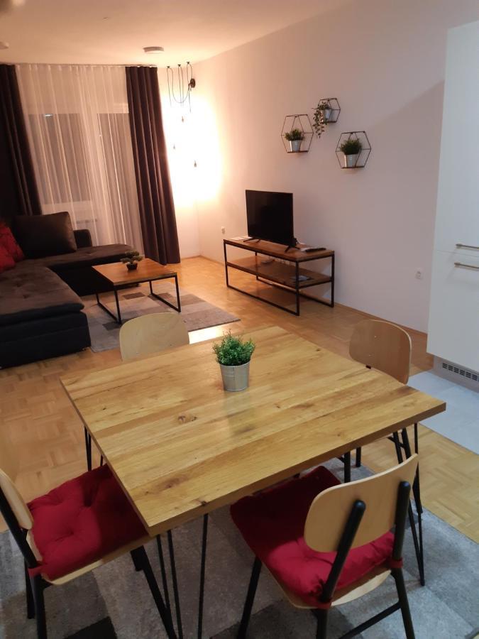 For5 Apartment Ðakovo Exterior foto